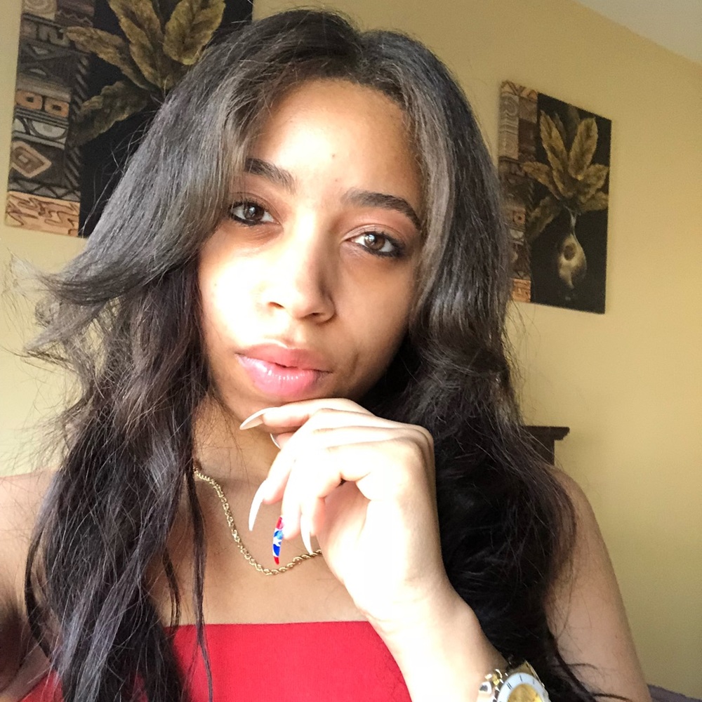 Meet your Posher, Iyana